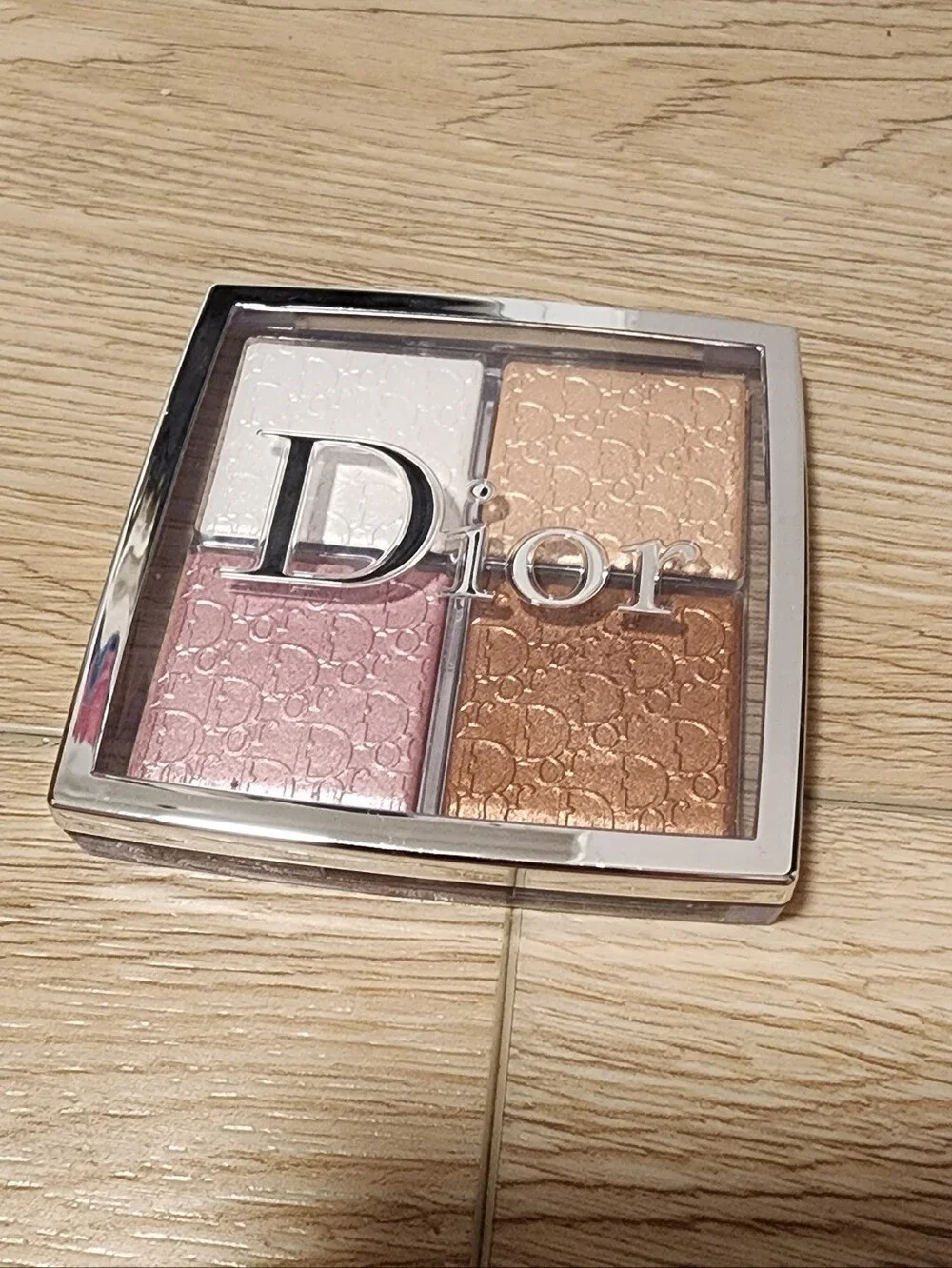 Dior Backstage Glow Maximizer 001 Universal Face Palette Highlighter and Blush